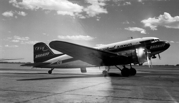 Douglas DC-3D