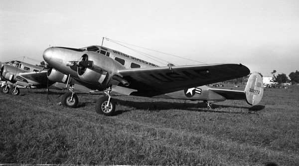 Beechcraft AT-7