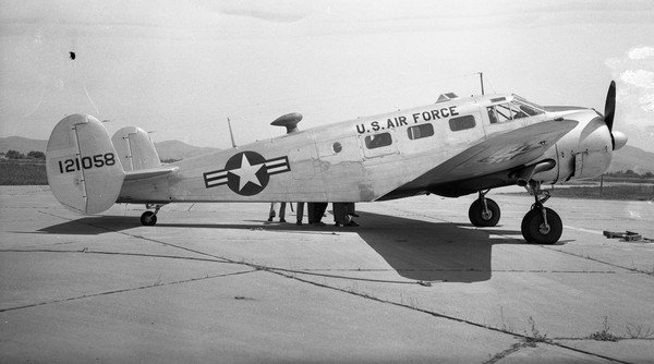 Beechcraft AT-7