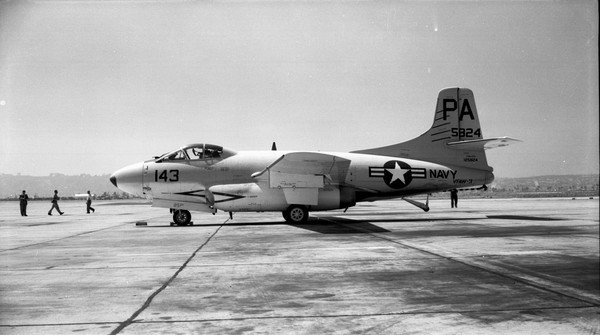 Douglas F3D-2T2