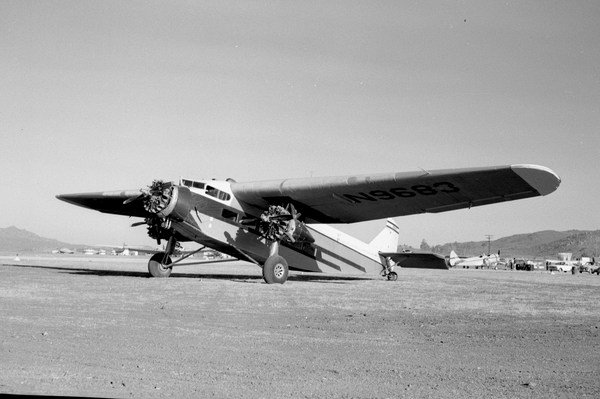 Ford 5-AT-B