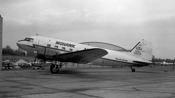 Douglas DC-3-277B