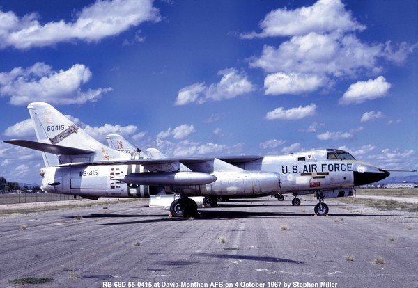 Douglas RB-66D