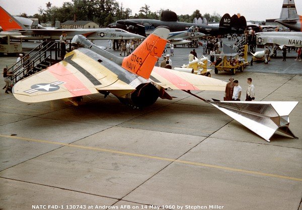 Douglas F4D-1