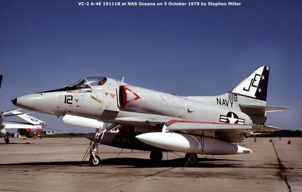 Douglas A-4E