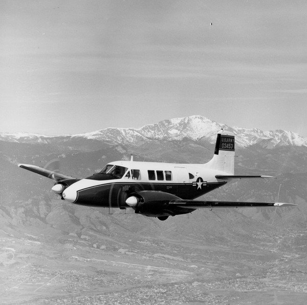 Beechcraft L-23F
