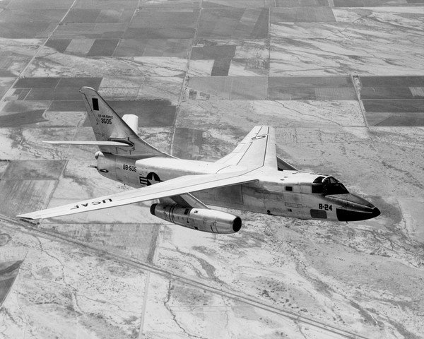 Douglas B-66B