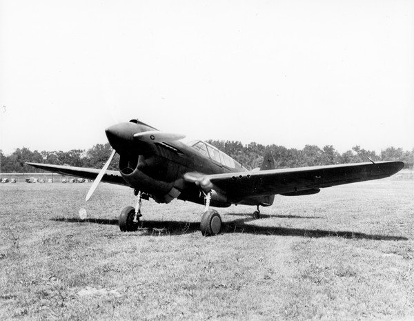 Curtiss P-40E