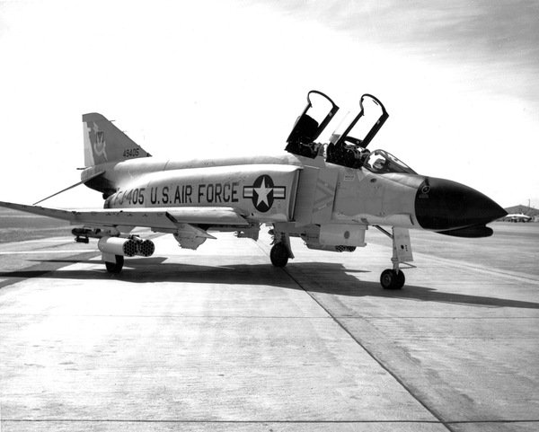 McDonnell F4H-1